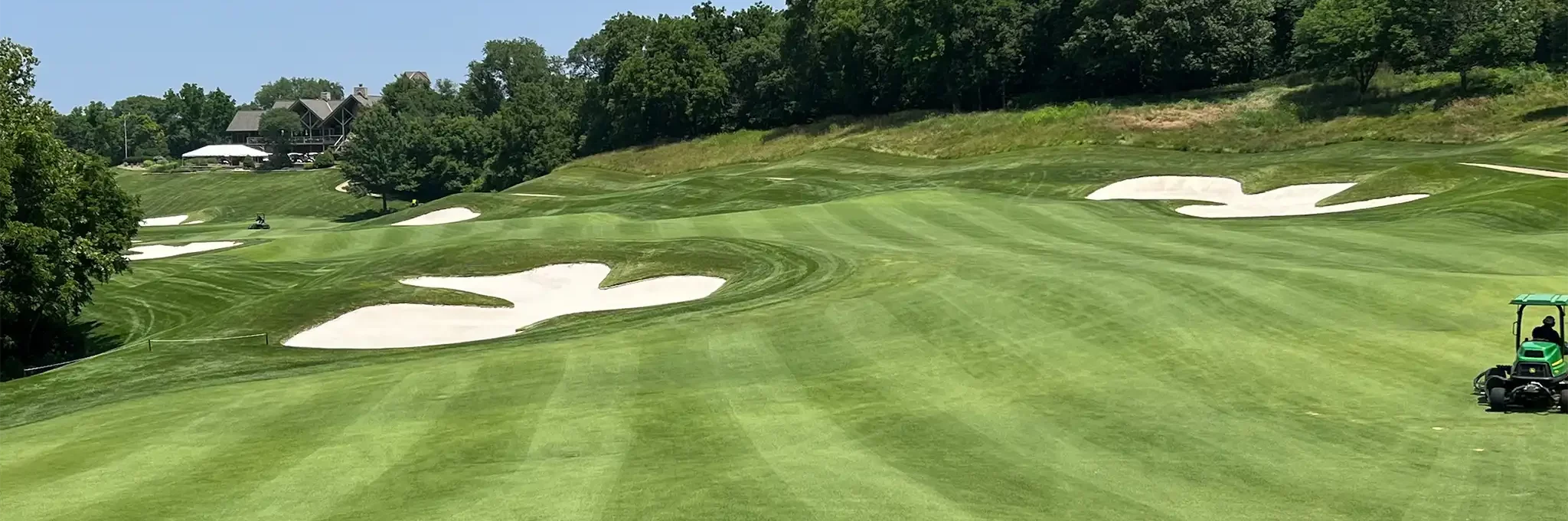 Premier play sand in use inside a golf course bunker.